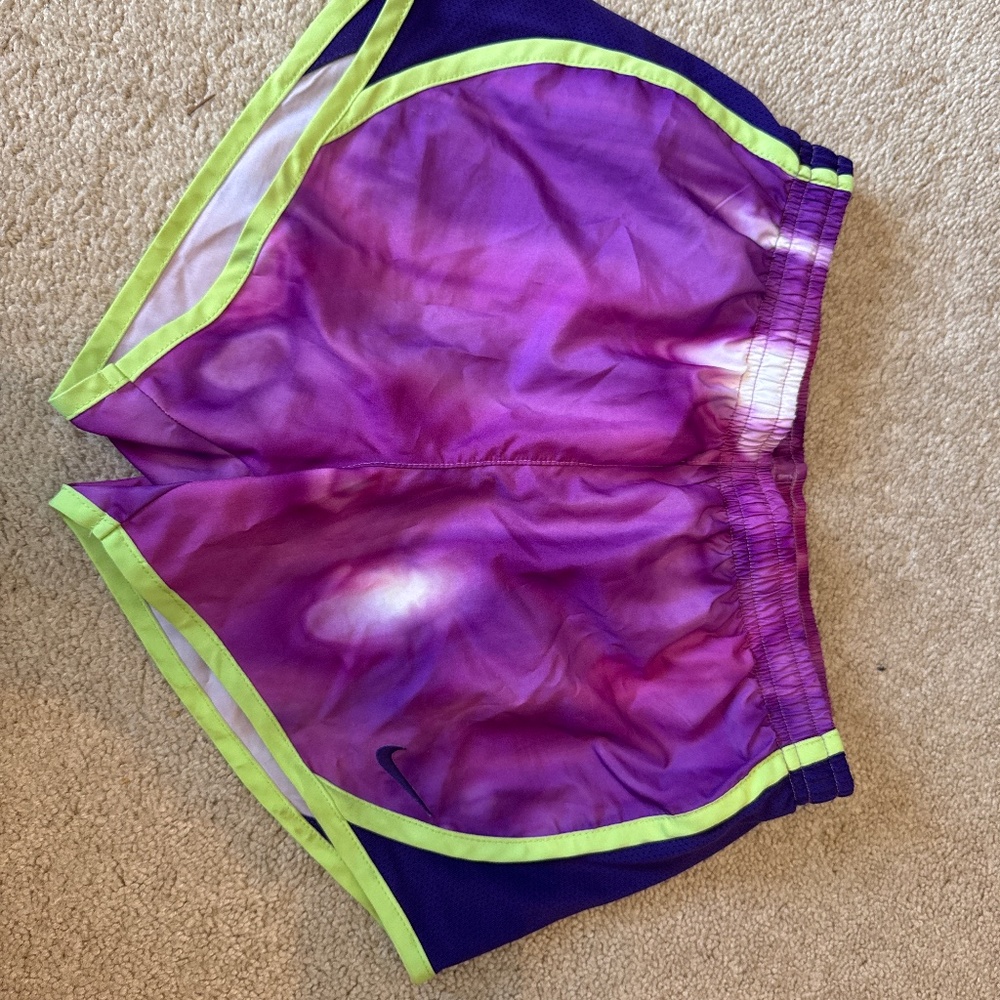Nike shorts girls medium